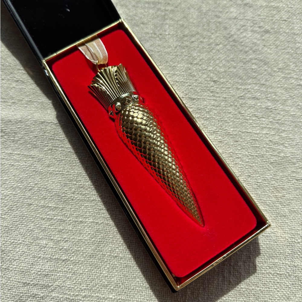 Christian Louboutin - Sheer Voile Lipstick Tres Bea 115S - Picture 6 of 7